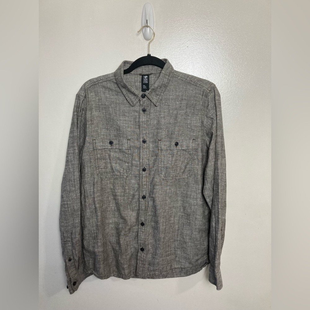 Mountain Hardwear gray hemp blend long sleeve button up shirt. Medium - Picture 2 of 4